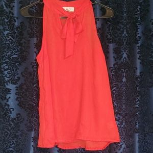 Women's sleeveless flowy top